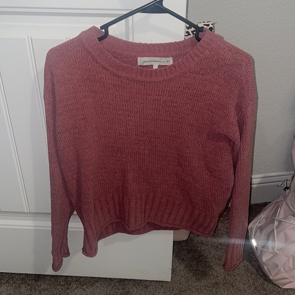 Pink sweater - size womens small
